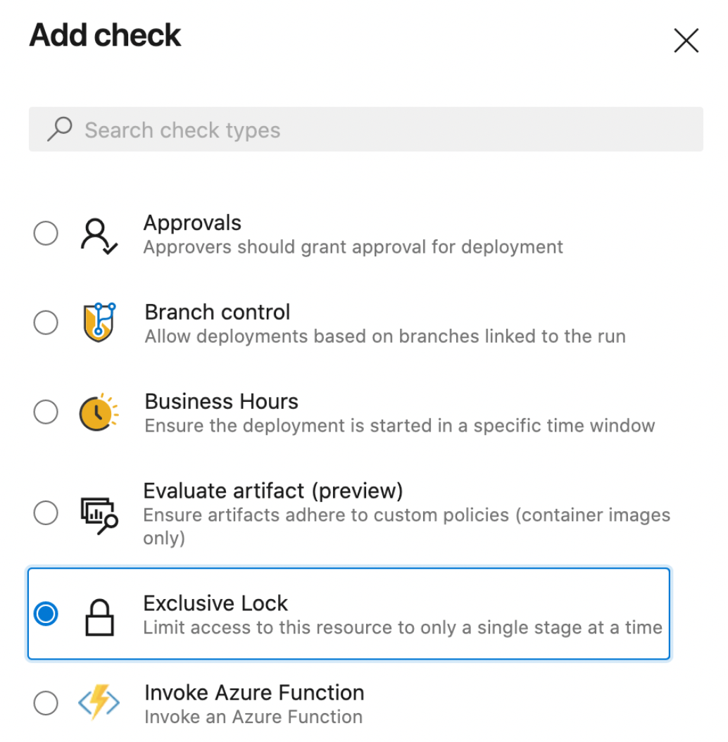 Wählen Sie auf der Seite Überprüfung hinzufügen die Option Exklusive Sperre aus, um sicherzustellen, dass jeweils nur eine einzelne Ausführung in einer Umgebung bereitgestellt wird.