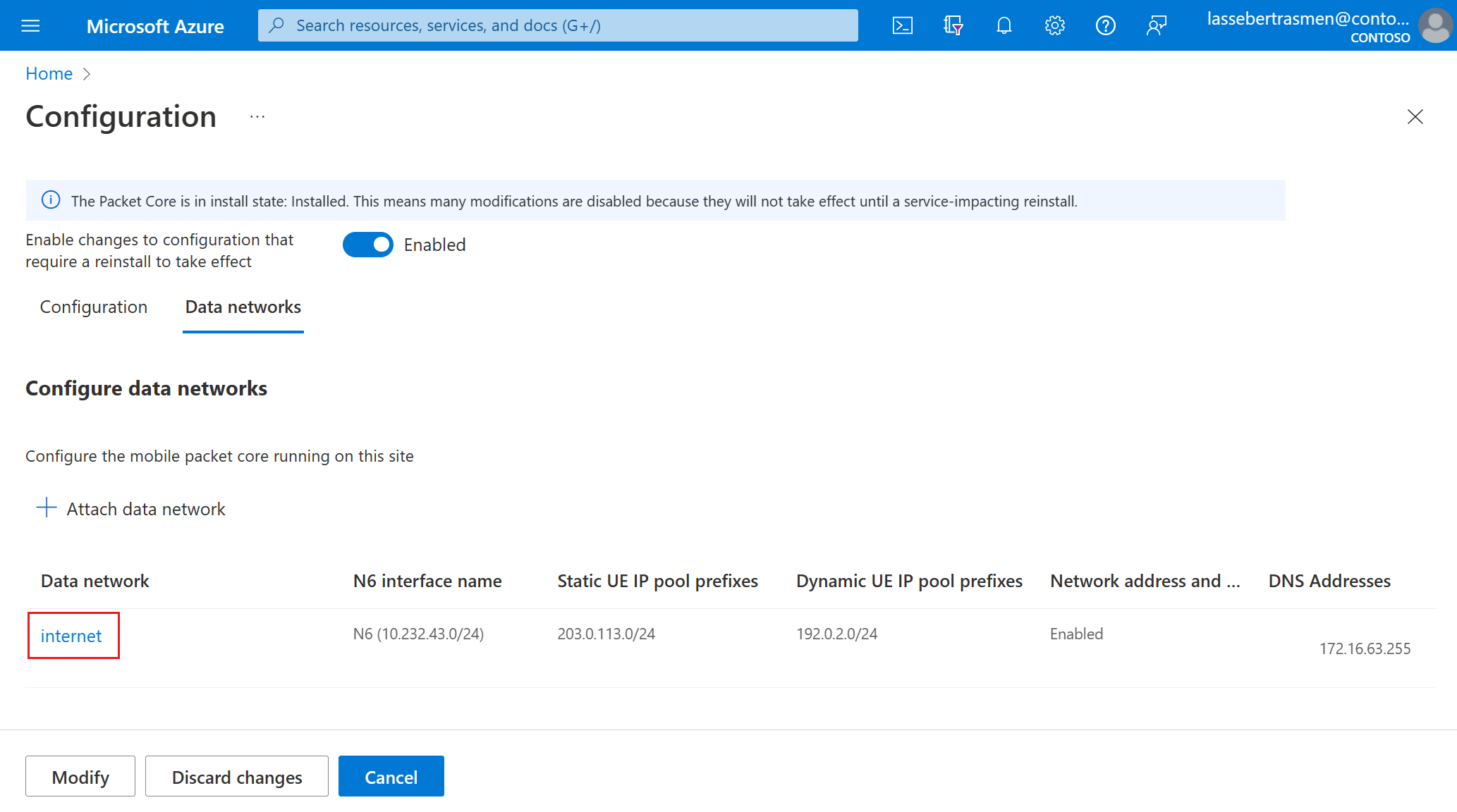 Screenshot: Azure-Portal mit Registerkarte „Datennetzwerk des Paketkerns ändern“. Ein Datennetzwerk ist hervorgehoben.