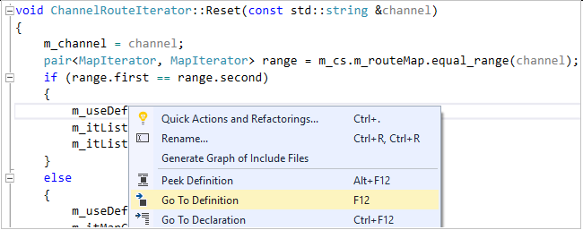 Screenshot der Optionen nach einem Rechtsklick auf ein Codeelement: „Gehe zu Definition“, „Definition einsehen“ und „Gehe zu Deklaration“