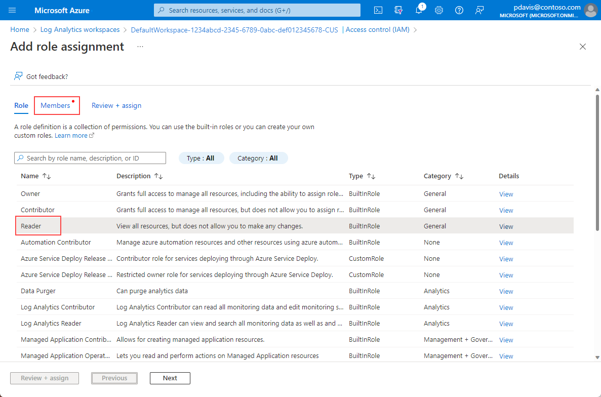 Captura de pantalla que muestra la página Agregar asignación de roles para un área de trabajo de Log Analytics.