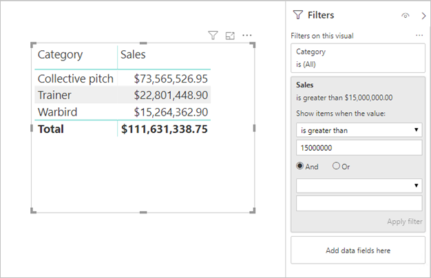 Captura de pantalla de Power BI Desktop en la que se muestran datos tabulares con filtros aplicados.