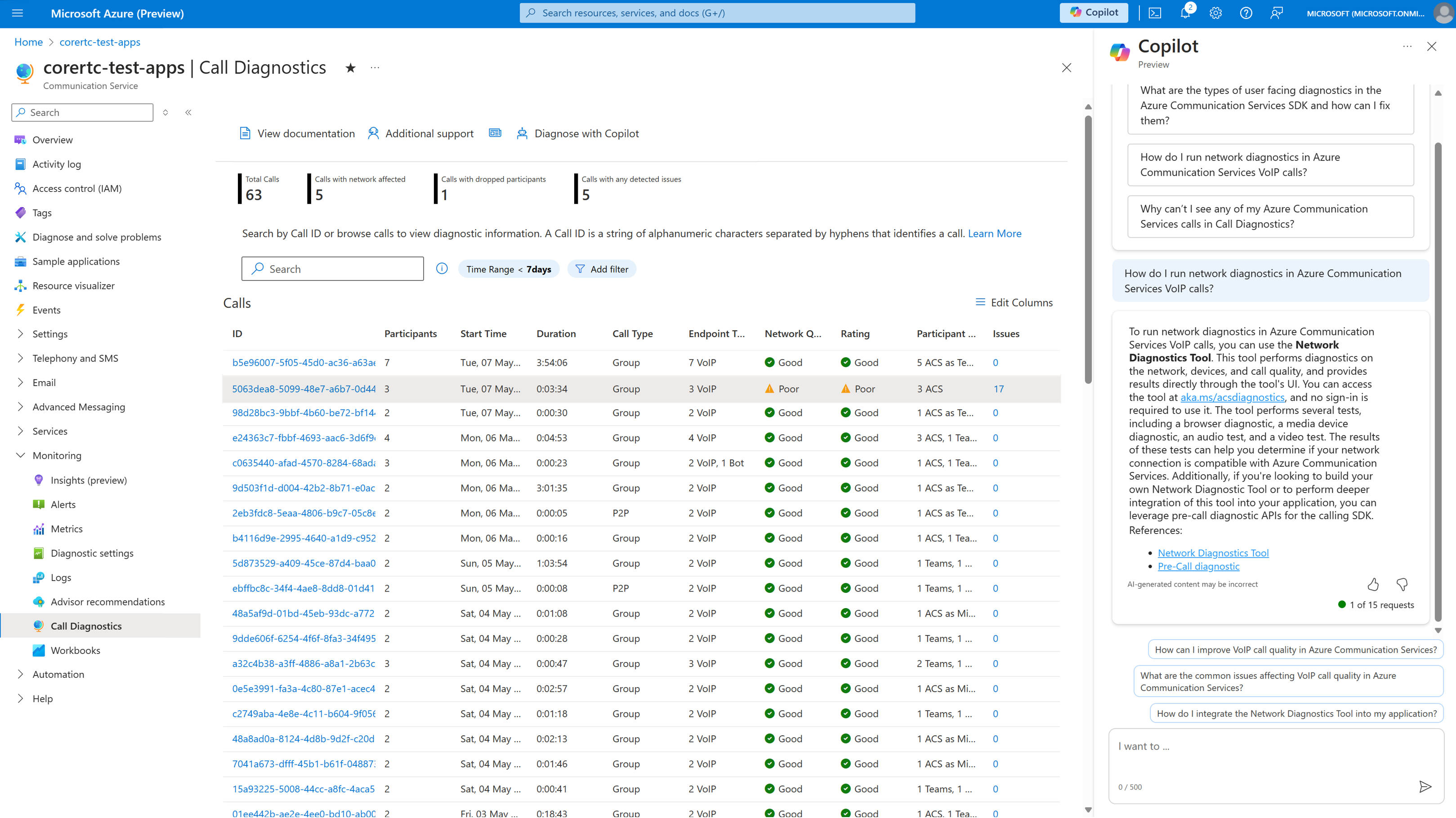 Capture d’écran d’une recherche dans Diagnostics des appels montrant les appels récents pour une ressource Azure Communication Services et une réponse d’Azure Copilot.