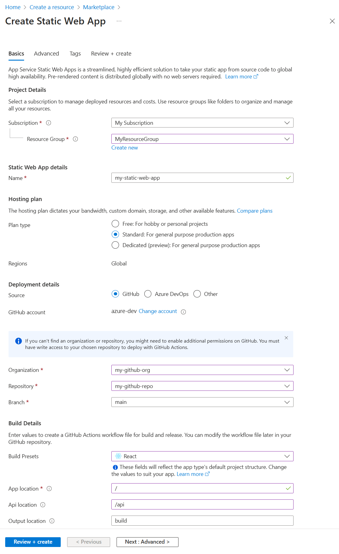 Quand vous créez une application web statique, vous indiquez les informations permettant à une action GitHub de générer les fichiers statiques et de les déployer sur Azure.