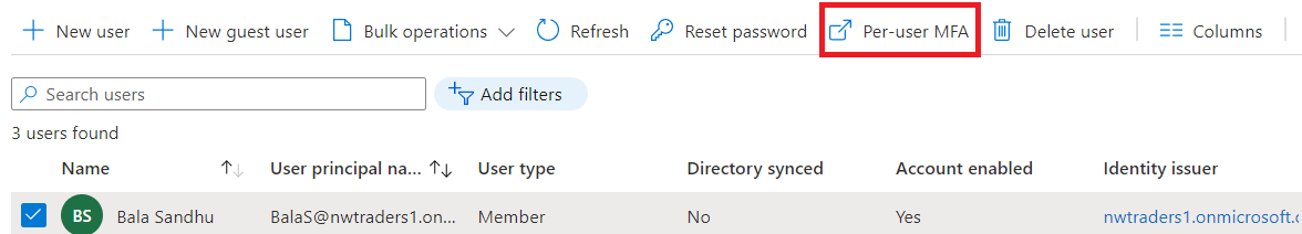 Capture d’écran de la sélection de l’authentification multifacteur dans la fenêtre Utilisateurs dans Azure AD.