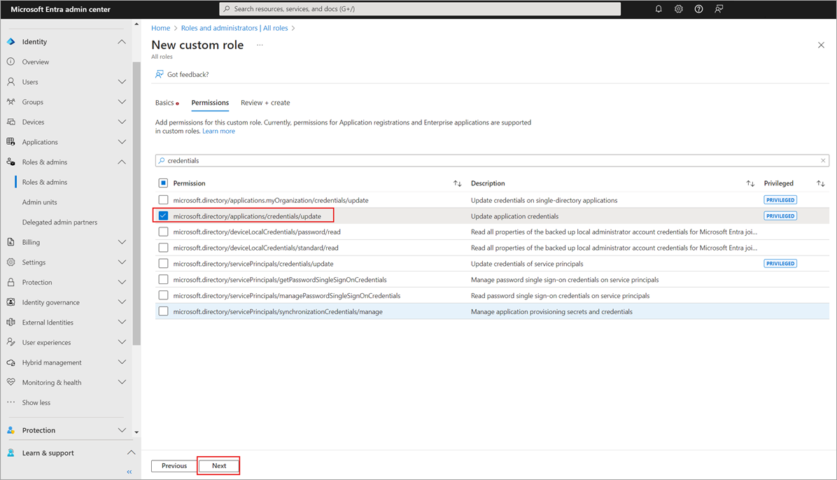 Sélectionnez les permissions pour un rôle personnalisé sous l’onglet Permissions.