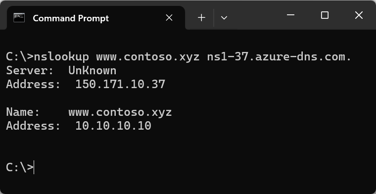 Screenshot di una finestra del prompt dei comandi con un comando e valori nslookup per Server, Indirizzo, Nome e Indirizzo.