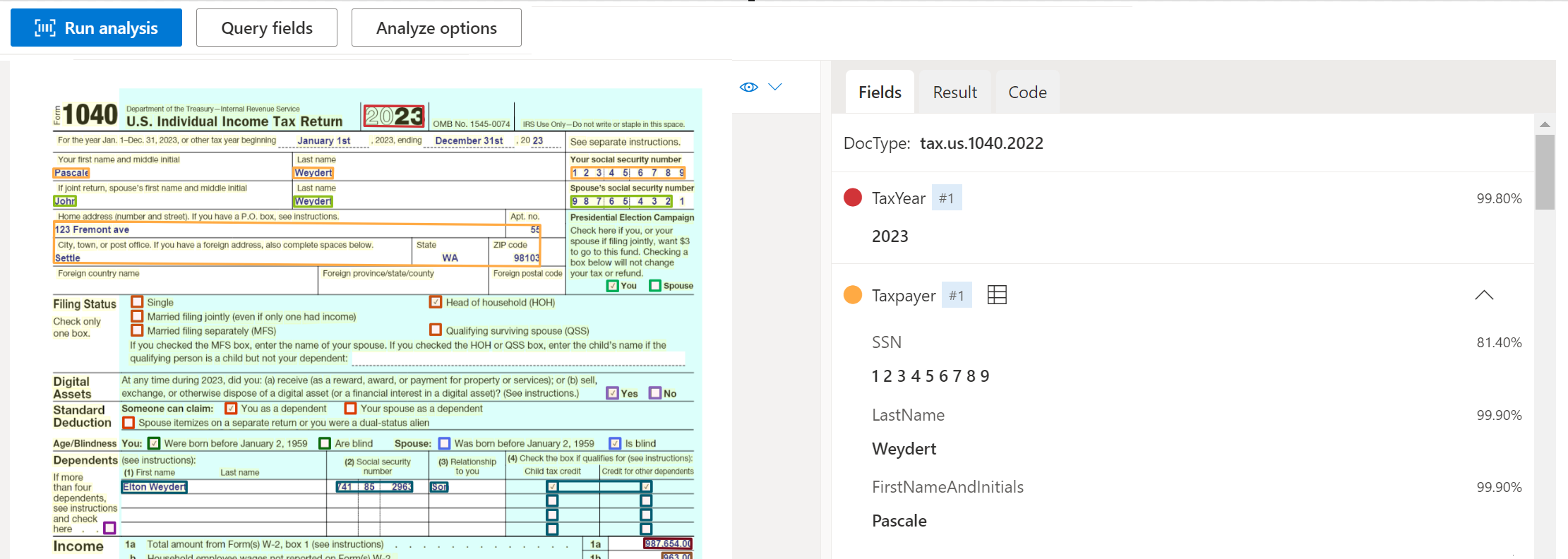 Screenshot dell'analisi del modello di modulo fiscale statunitense 1040 con Document Intelligence Studio.