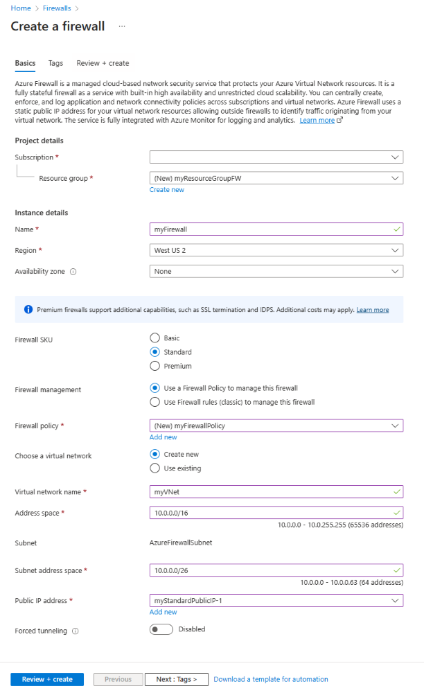 Screenshot che mostra la pagina Crea firewall con le informazioni di esempio.