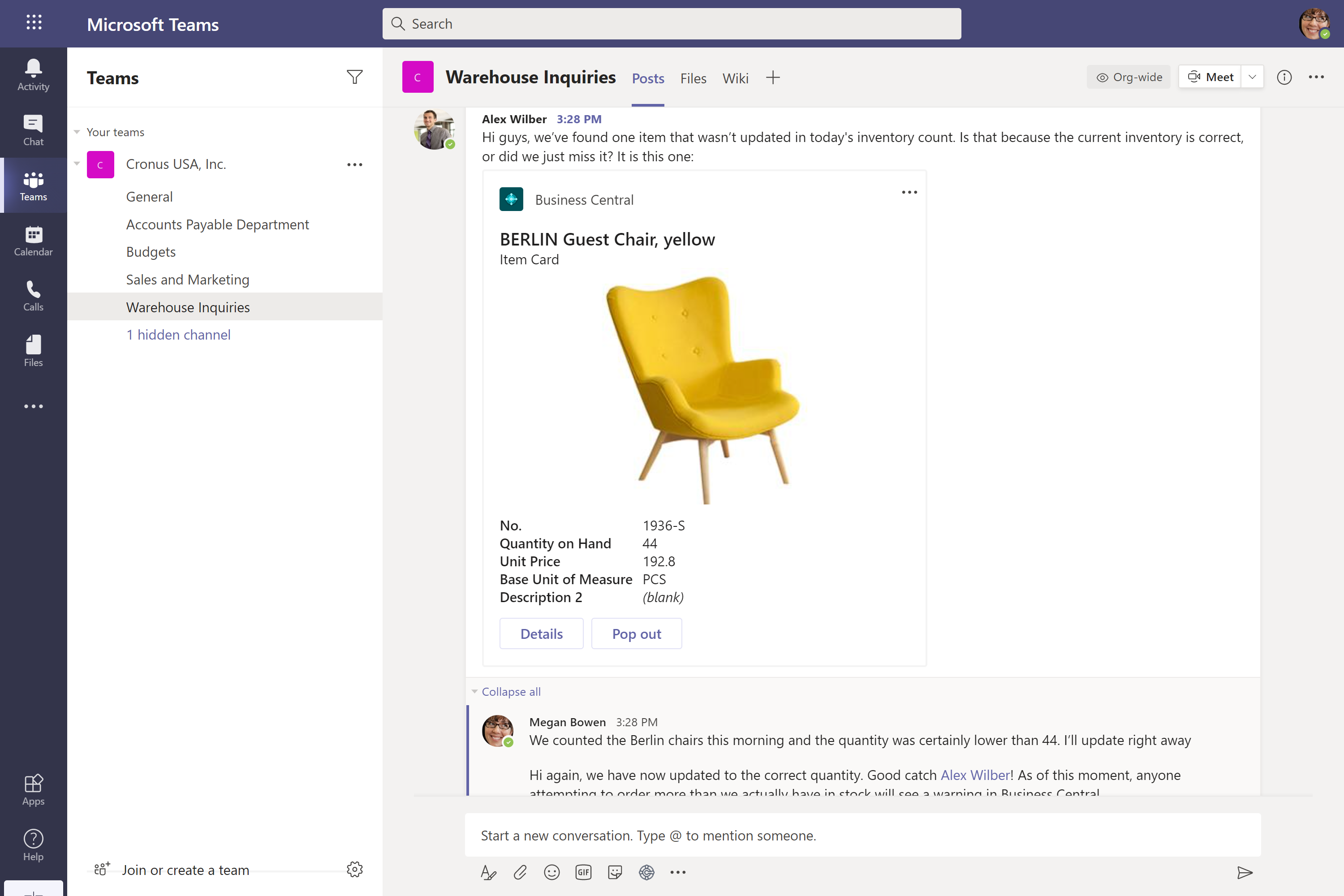 Conversazione tra colleghi in Microsoft Teams con i dati aziendali come argomento di conversazione