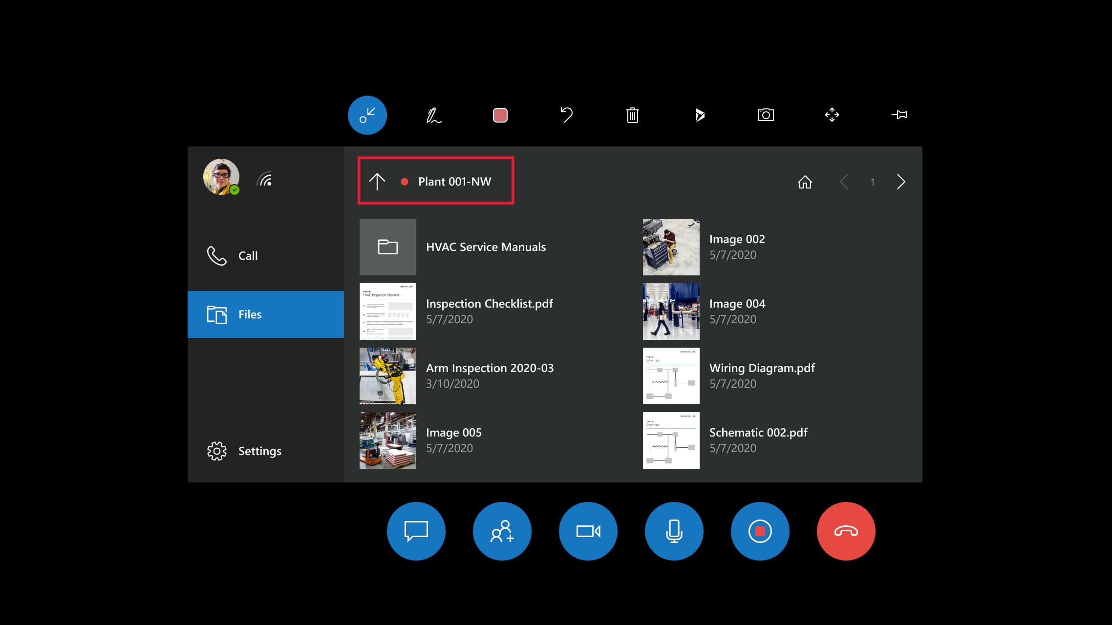 Screenshot di Dynamics 365 Remote Assist su HoloLens che mostra l'indicatore di registrazione persistente.