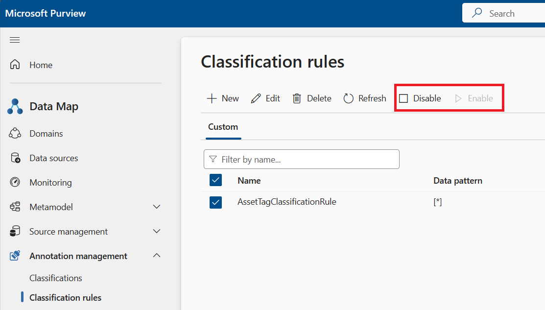 Screenshot della pagina della regola di classificazione personalizzata, che mostra una regola di classificazione selezionata e i pulsanti Abilita e disabilita evidenziati.