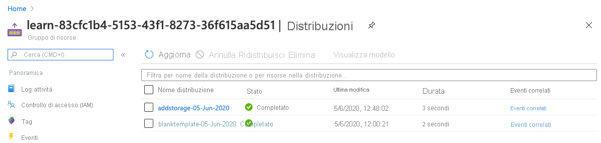 Screenshot dell'interfaccia del portale di Azure per le distribuzioni con le due distribuzioni elencate e gli stati completato.