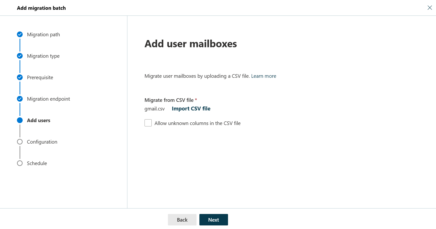 ユーザーが CSV ファイルをインポートするオプションがある [ユーザー メールボックスの追加] ダイアログのスクリーンショット。