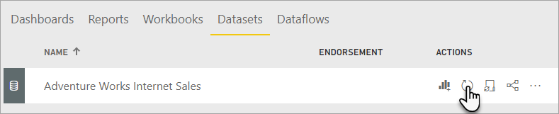 [更新] が選択されている Power BI サービス UI のスクリーンショット。