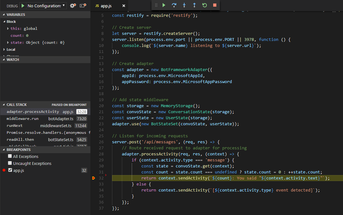 ブレークポイントで一時停止した Visual Studio Code の C# ボットのスクリーンショット。