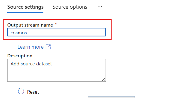 新しく作成されるソースに cosmos という名前を付けているスクリーンショット。