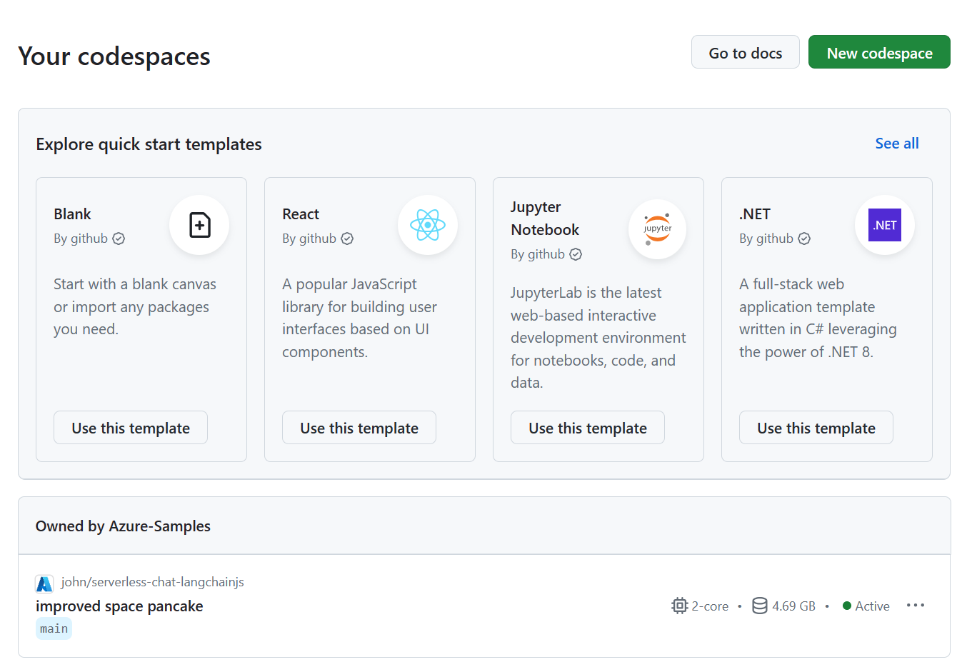 それぞれの状態およびテンプレートを含む実行中のすべての codespace のスクリーンショット。