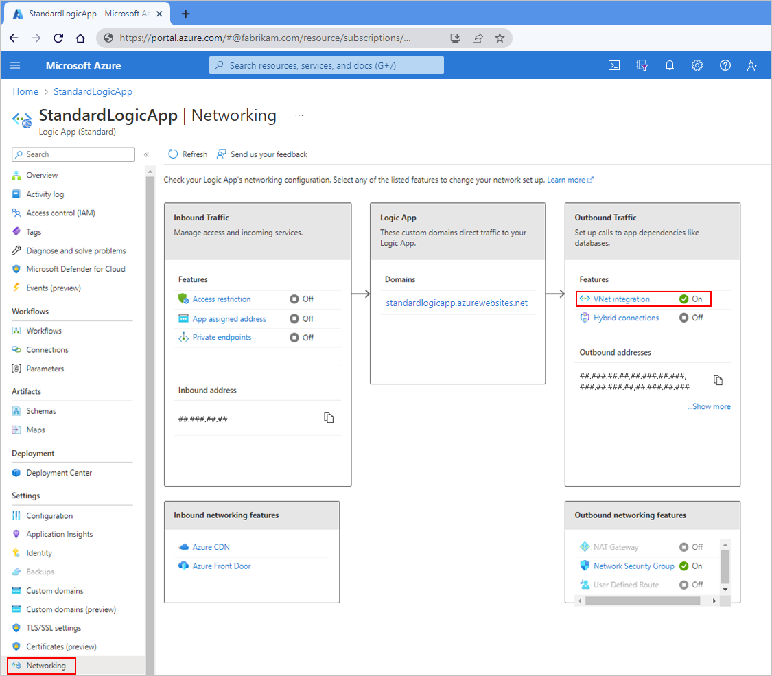 Azure portal の Standard ロジック アプリ リソースの [ネットワーク] ページで仮想ネットワーク統合が有効になっていることを示すスクリーンショット。