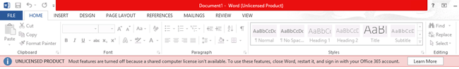 製品がライセンスを持たず、ほとんどの機能がオフになっていることを示す赤いバーが表示された Word 文書画面。