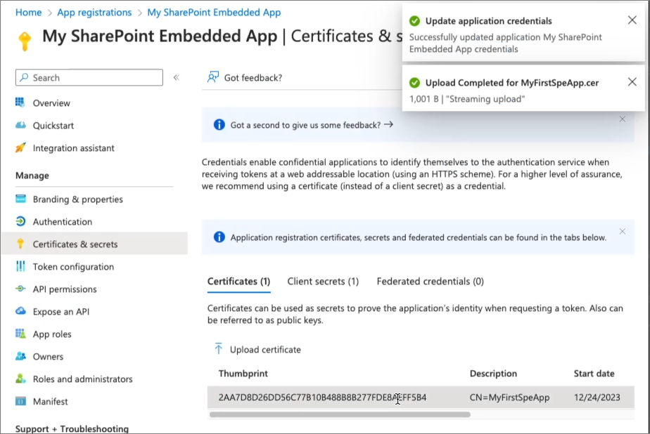 Microsoft Entra ID アプリケーションに証明書をアップロードするスクリーンショット。