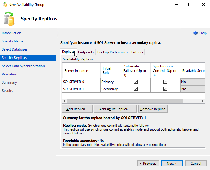 Zrzut ekranu przedstawiający dwa serwery wymienione jako repliki w Kreatorze nowej grupy dostępności w programie SSMS.