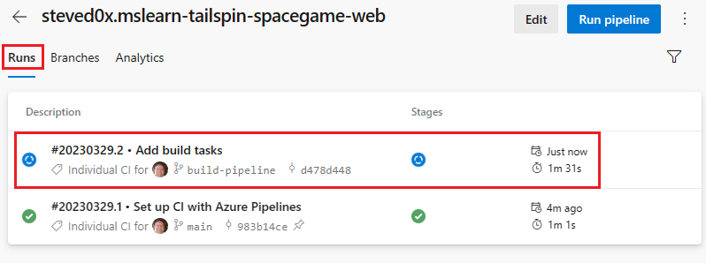 Zrzut ekranu usługi Azure Pipelines przedstawiający historię uruchamiania, w tym ostatnio wypchniętą gałąź do usługi GitHub.