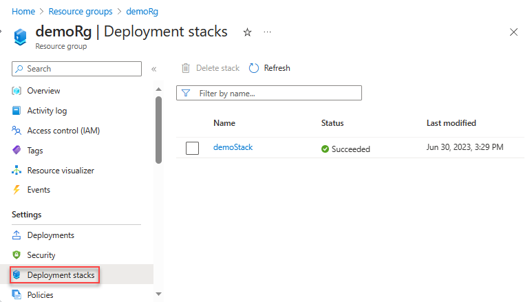 Captura de tela de uma pilha de implantação no portal do Azure.