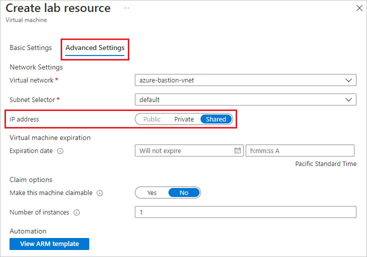 Captura de tela que mostra a configuração de IP Compartilhado em Configurações Avançadas ao criar uma VM.