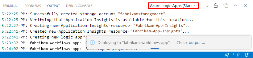 A captura de tela mostra a janela de Saída com Aplicativos Lógicos do Azure selecionado na lista de barras de ferramentas, juntamente com o progresso e os status da implantação.