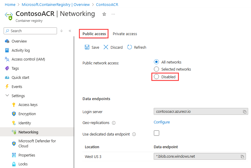 Captura de ecrã do portal do Azure, mostrando as definições de rede ACR, com Acesso público e Desativado realçados.