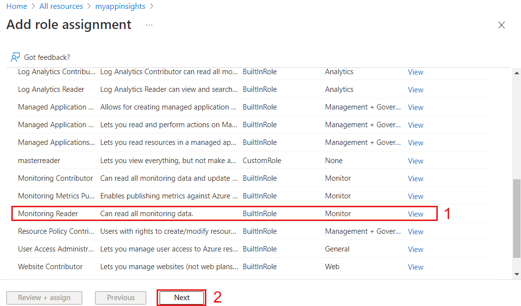 Captura de ecrã da plataforma Azure e selecione Monitor Reader.