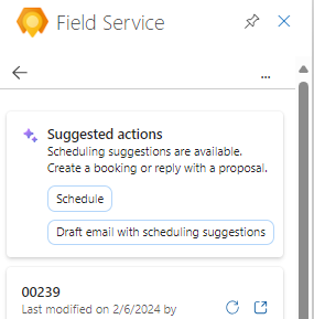 Captura de ecrã do painel do Field Service no Outlook, a mostrar o botão Criar rascunho de sugestão de agendamento de e-mail