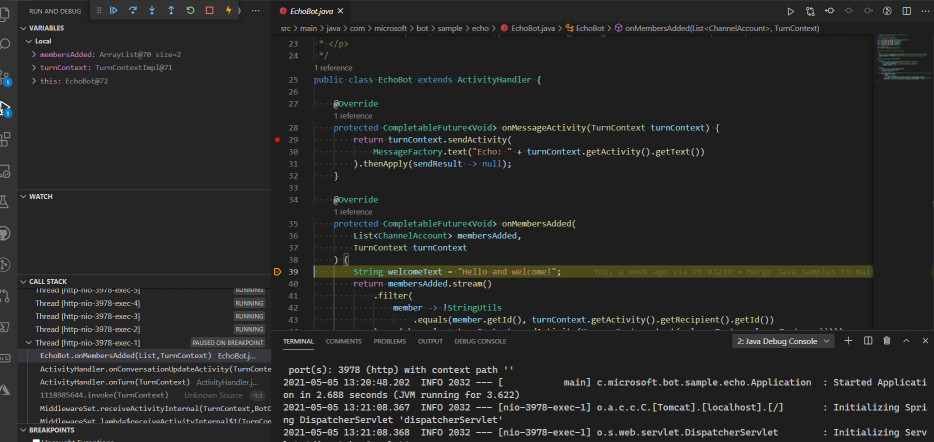 En skärmbild av en Java-robot i Visual Studio Code, pausad vid en brytpunkt.