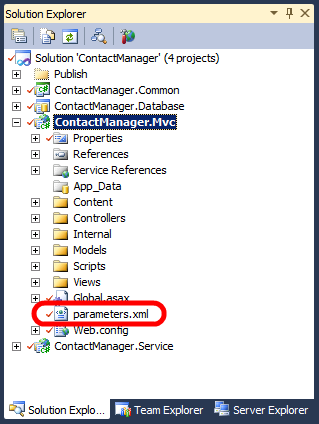 Contact Manager çözümünde, ContactManager.Mvc projesi kök klasörde bir parameters.xml dosyası içerir.