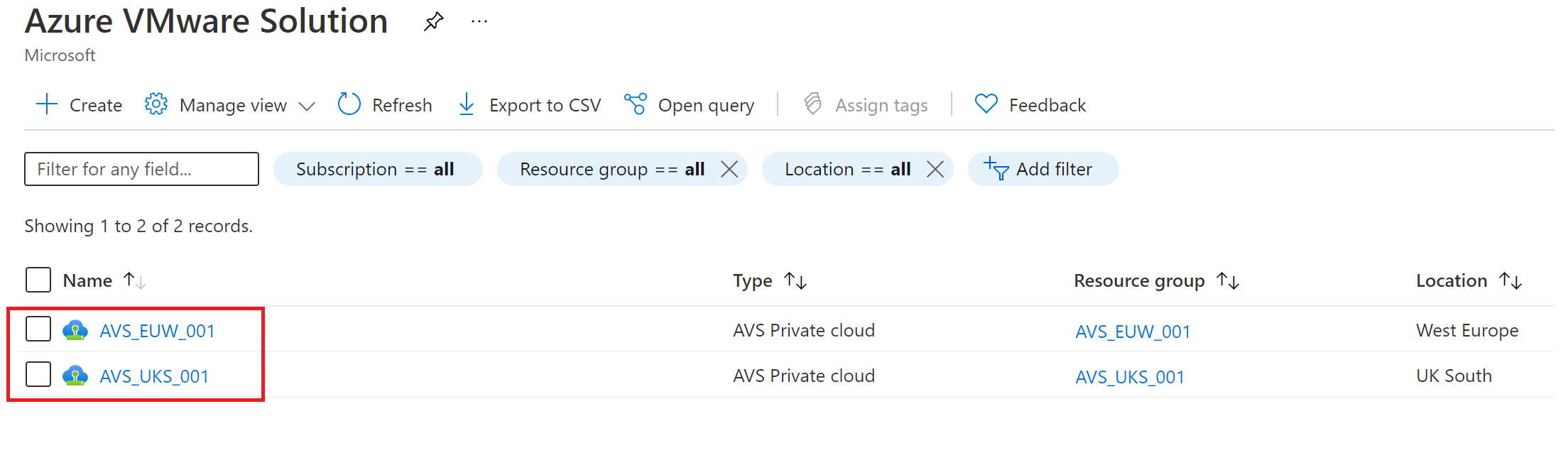 Ayrı bölgelerdeki iki Azure VMware Çözümü özel bulutu gösteren ekran görüntüsü.